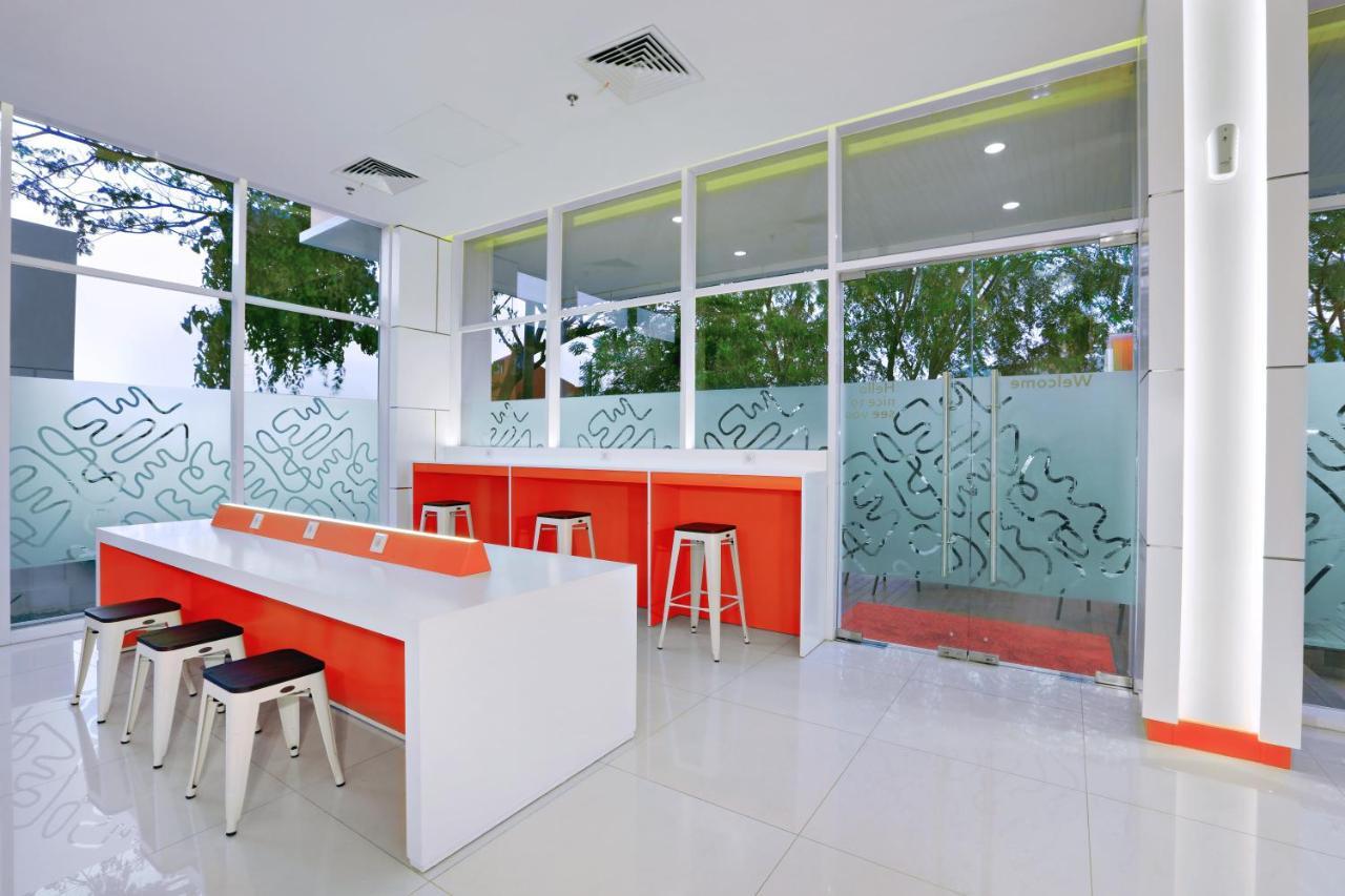 Starlet Hotel Jakarta Airport Tangerang Exterior foto